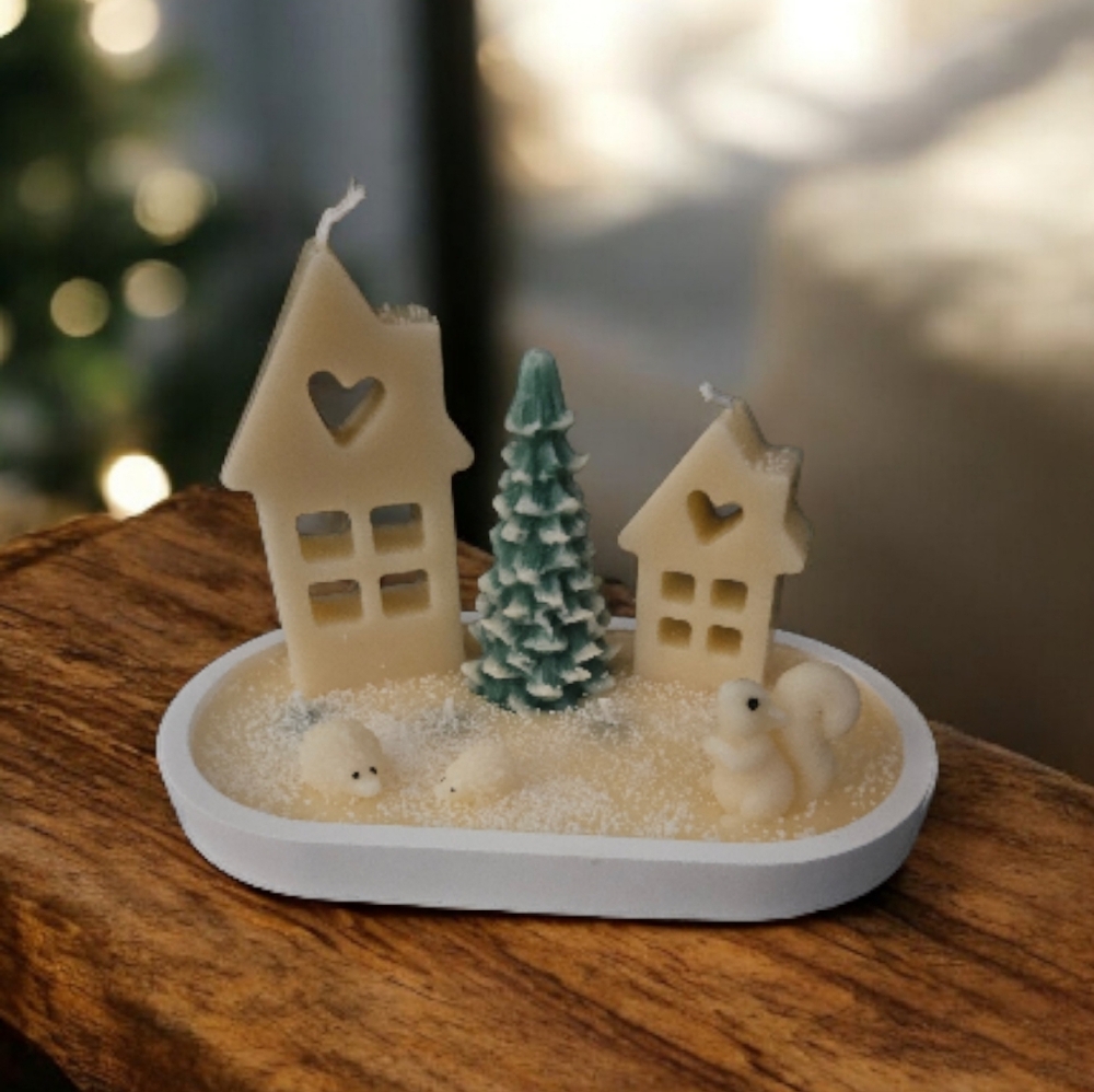 Charming Cream and Green Holiday Candle Set